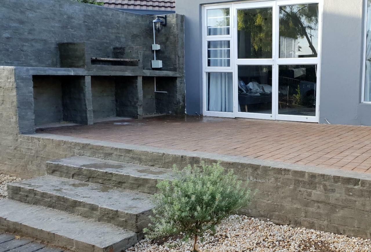 Emmaus Apartment Bloemfontein Buitenkant foto