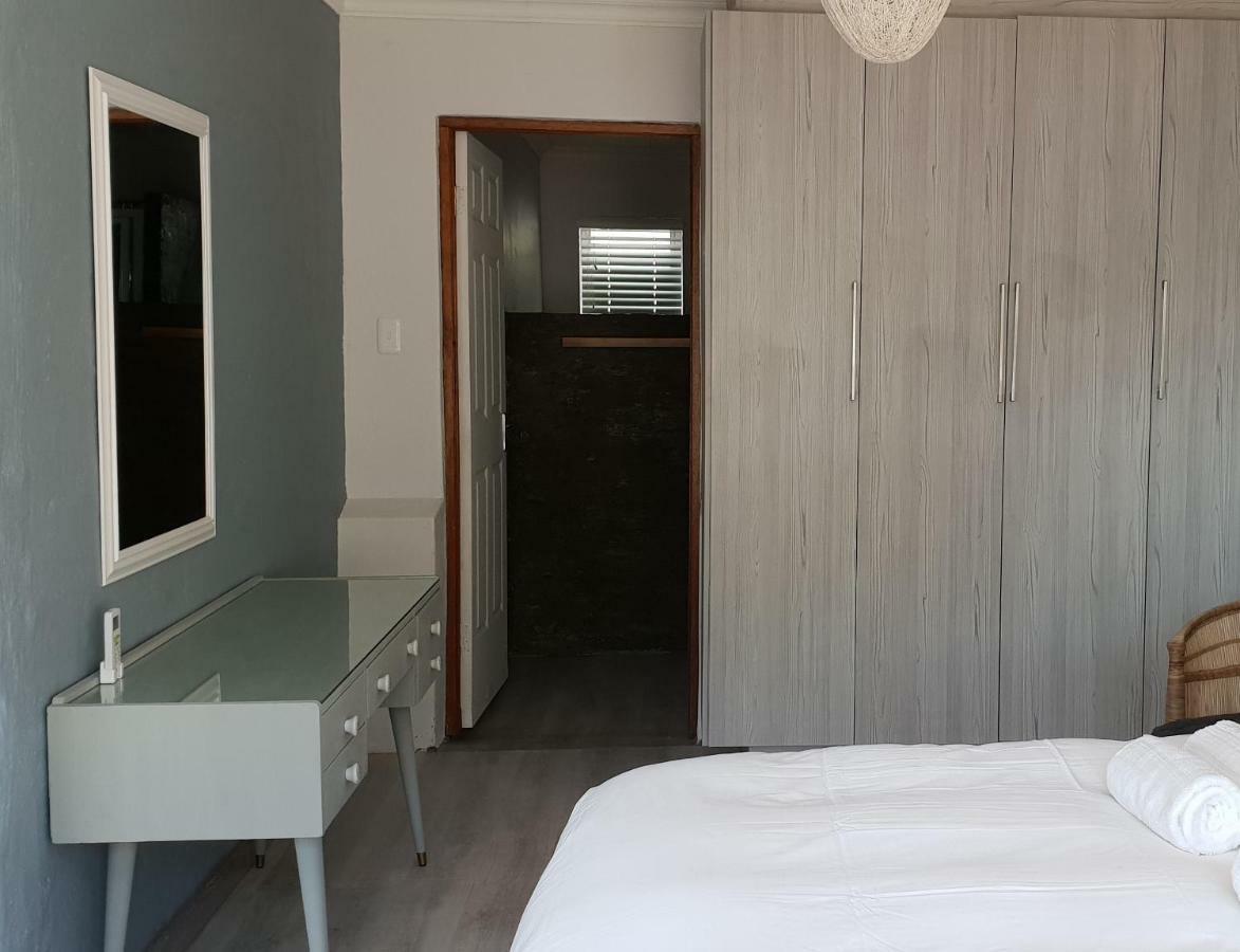 Emmaus Apartment Bloemfontein Buitenkant foto